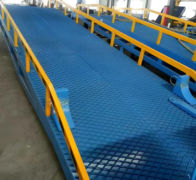 阿拉山口移动式液压登车桥