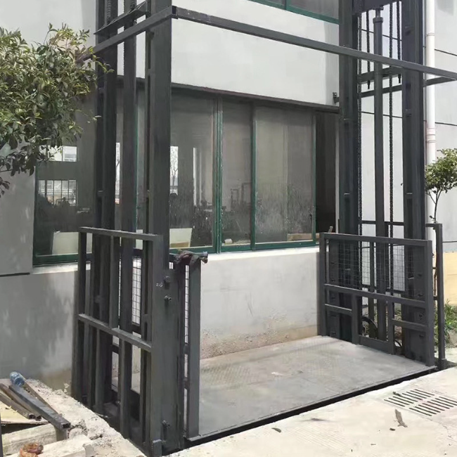 阿拉山口5吨室外升降货梯